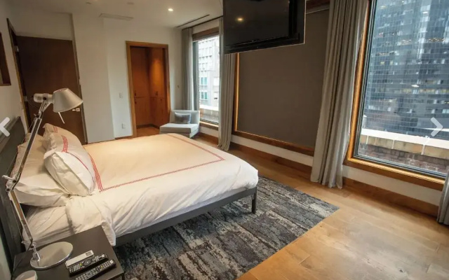 Lexington Plaza Hotel
