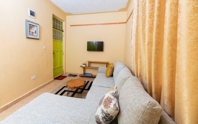 Repose Stay - 2br, Wifi, Cctv, Parking in Karen