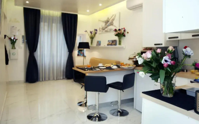 La Maisonnette Tritone Trevi Apartment Rome