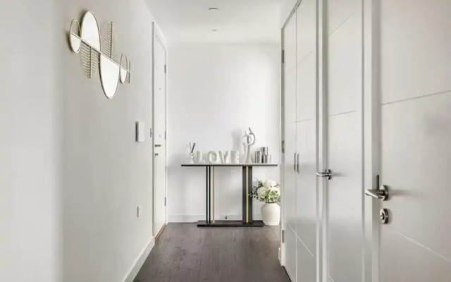 London Gateway Apartment