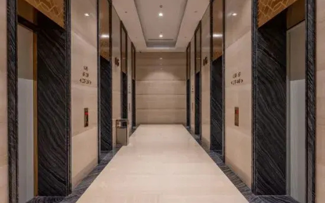 Wanxiang Yuepin Hotel (Jinan Olympic Sports Center)