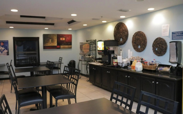 Blue Bay Inn and Suites