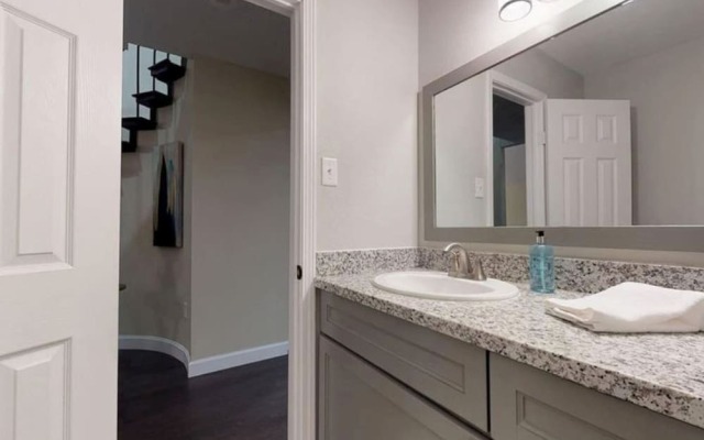 Beautiful Home In The Woodlands Best Location