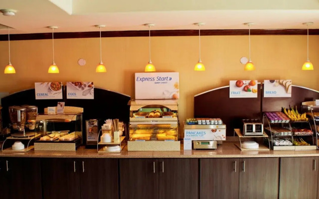 Holiday Inn Express & Suites Waller - Prairie View by IHG