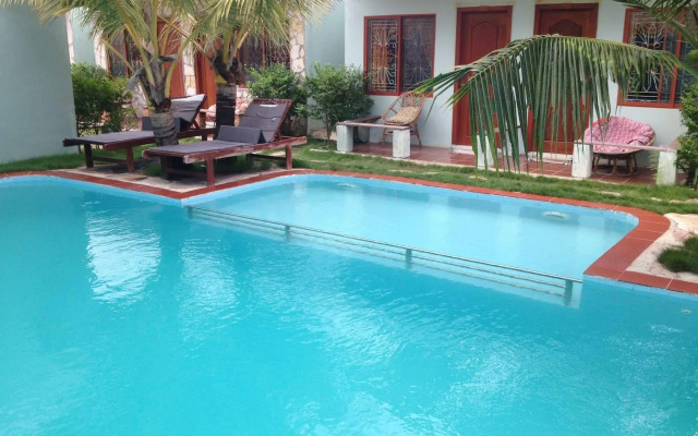 Golden River Resort