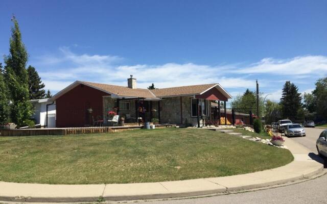 The Calgary Hub hostel style Home