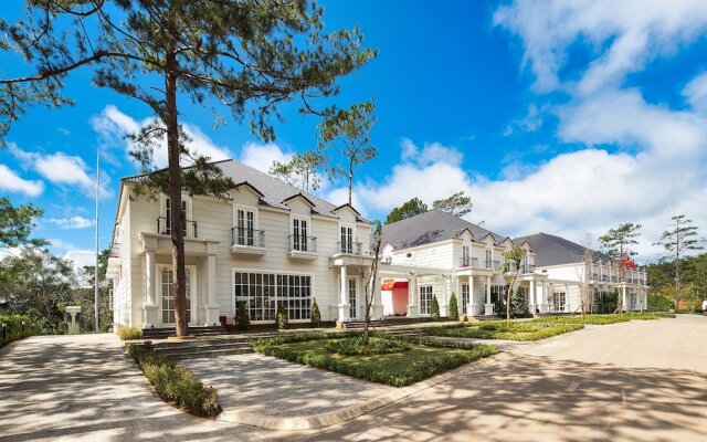 Golden Sun Hotel - Mangden