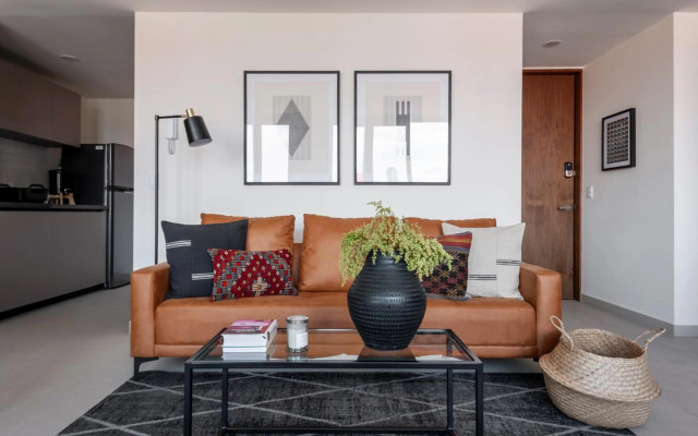 Alcazar Apartments by Host Me Tender