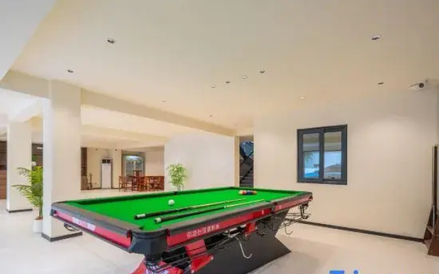 Chuanye Mountain Stream Tracing · Starry Sky Pool Vacation Apartment