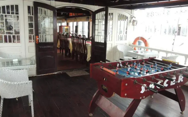 Halong Party Cruises