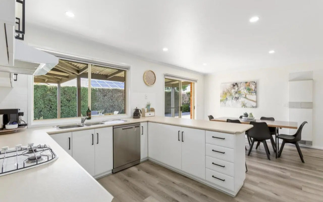 2 Bedroom Unit - Close To The Beach