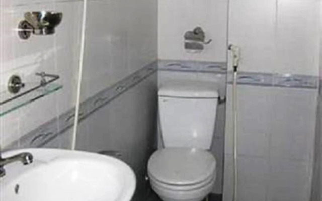 Phuong Thu Hotel