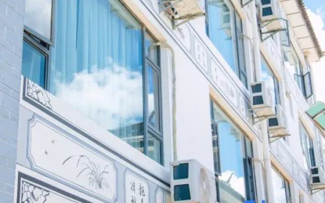 That year Seaview Inn (Dali Erhai Haidong Branch)