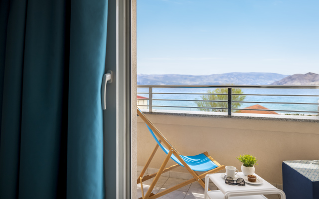 Sunny Baška Hotel by Valamar, ex Corinthia