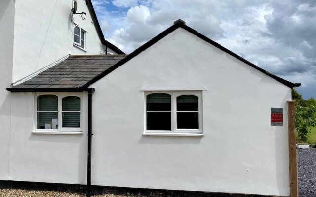 Remarkable 1-bed Cottage in Chester