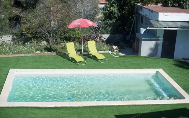 R75 Julius house with pool