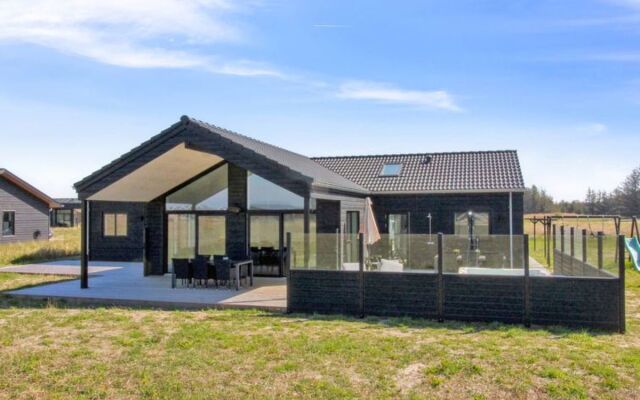 "Tom" - 950m from the sea in NW Jutland