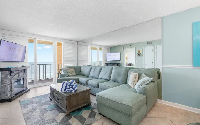 Oceania Beach Club 803