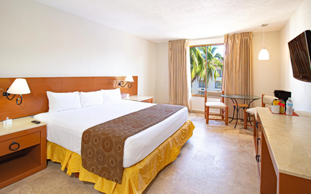 Plaza Pelicanos Club Beach Resort All Inclusive