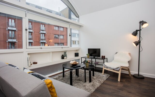 Central 2 Bed Apartment Near the Barbican