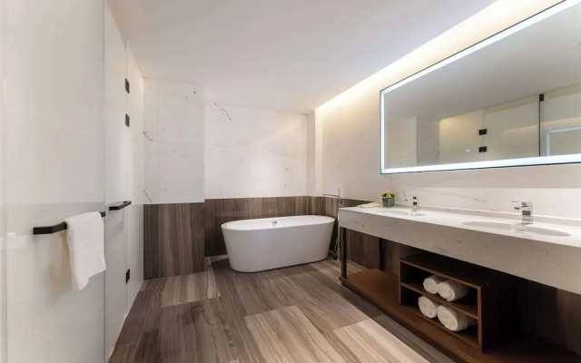 Hilton Garden Inn Huzhou High-Speed Railway Station