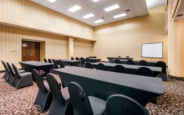 Quality Inn & Suites Tarpon Springs South