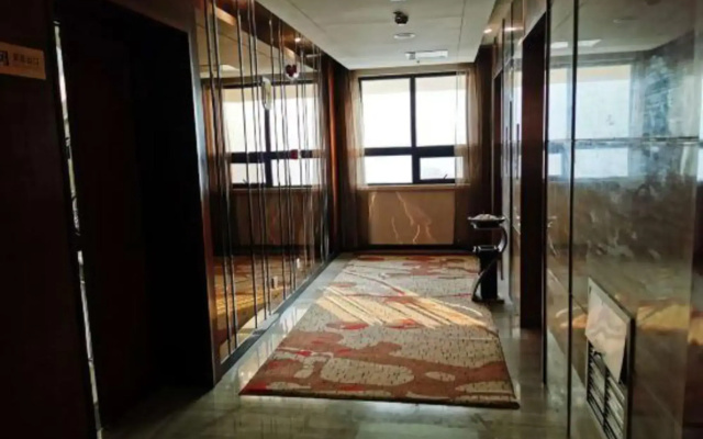 Peninsula Hotel