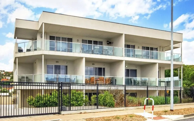 Block Escape - Ocean View Apartment no 1