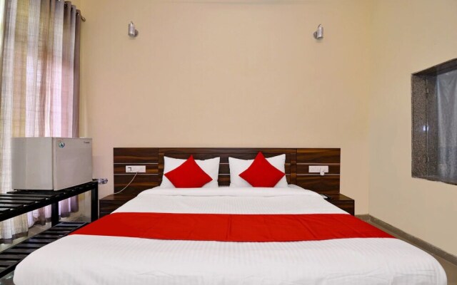 OYO 6549 Hotel Gorbandh