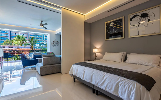 Pier57unit411 Luxurious Ultra Chic Pier 57 Condo Romantic Zo