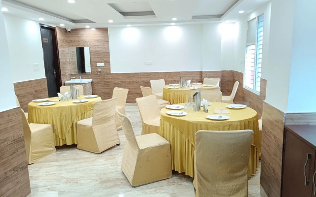 Airport Hotel Shivaka Inn