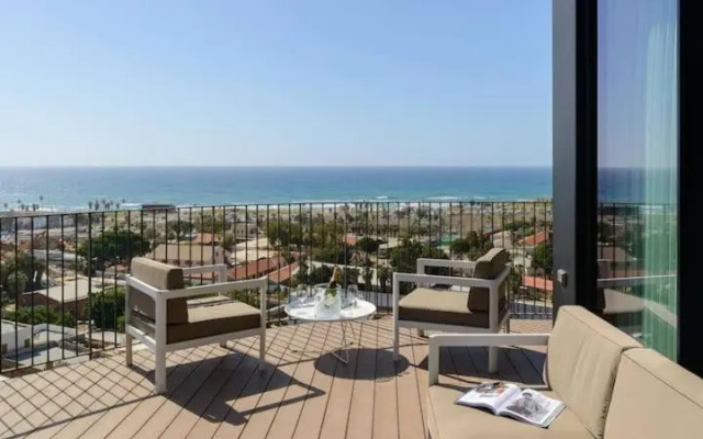 American Colony - 300 sqm Sea View by HolyGuest