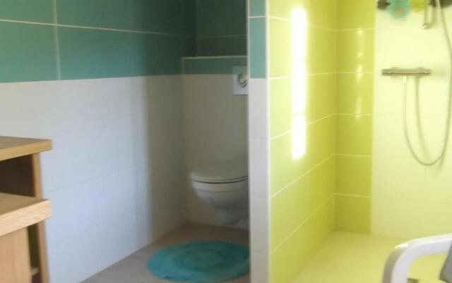 Gîte Saint-Georges-de-Baroille, 4 pièces, 7 personnes - FR-1-496-170