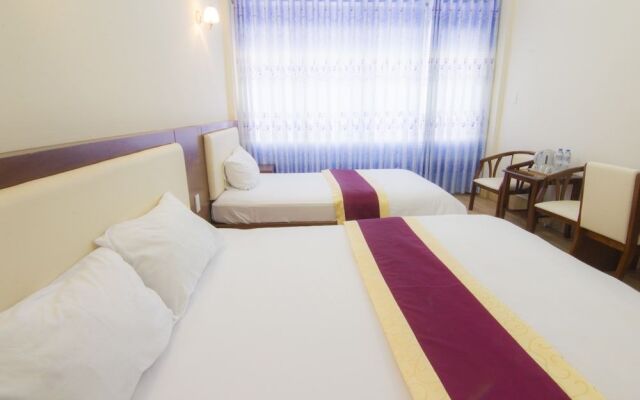 Ngan Hang Hotel