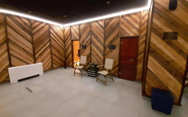 Flora Apartment 612A