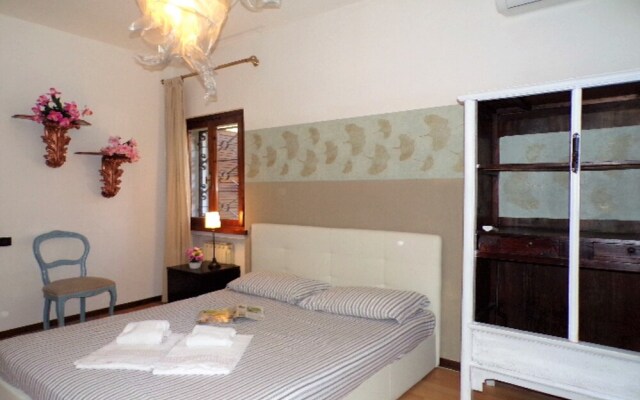 Villetta Mazzini Front Lake