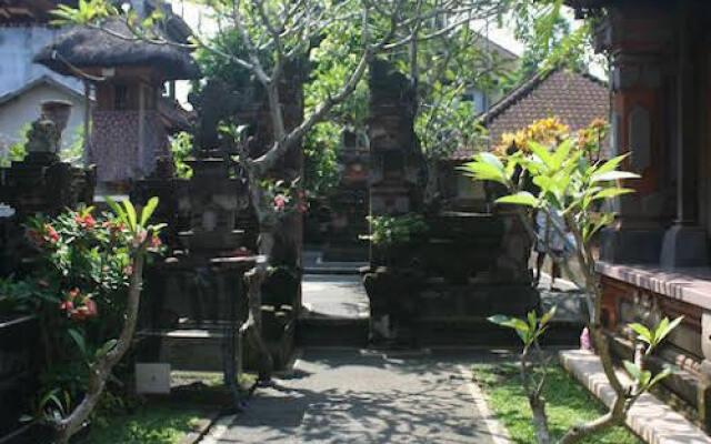 Nu Graha Guesthouse