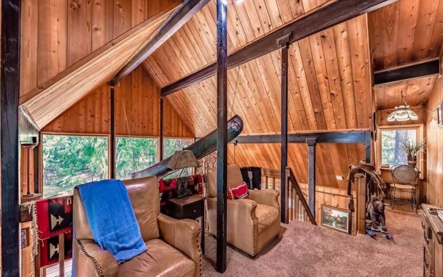 Paradise On The River Three Bedroom Cabin