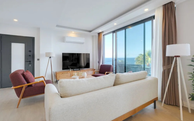 Luxury Waterfront House 9 min to Yalikavak Marina