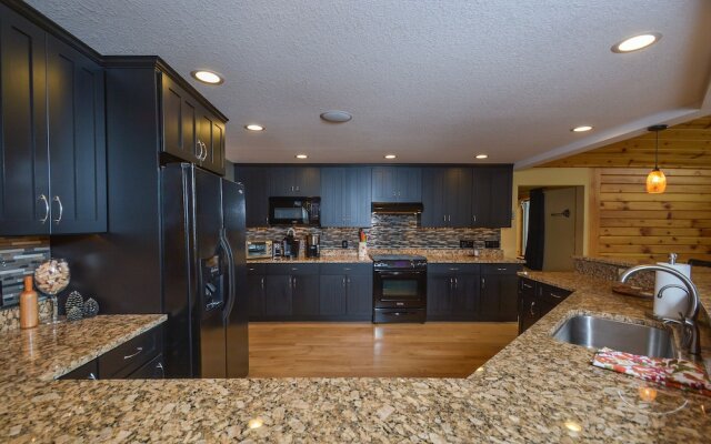 Boulder Escape 5 Bedroom House