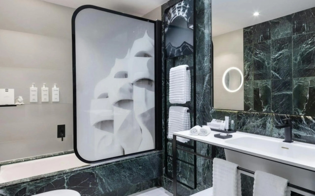 Renaissance Barcelona Hotel