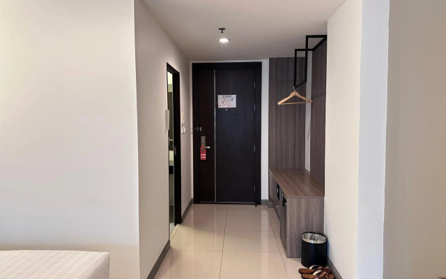 Crystal Suites Suvarnabhumi Airport