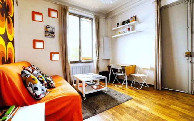 Rustic 1 Bedroom Apartment in Montmarte