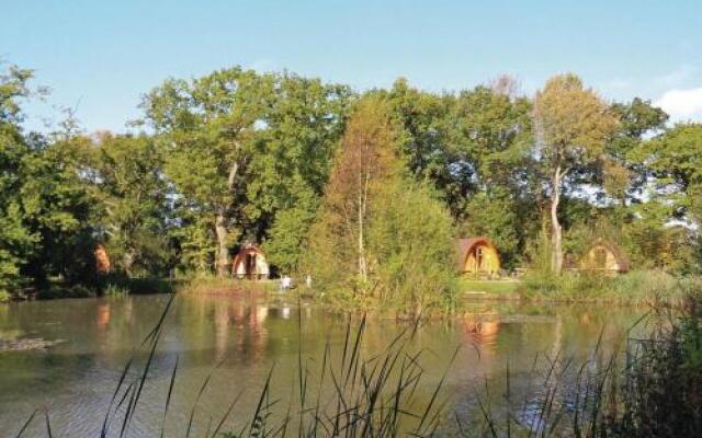 Paradise Lakeside Lodges