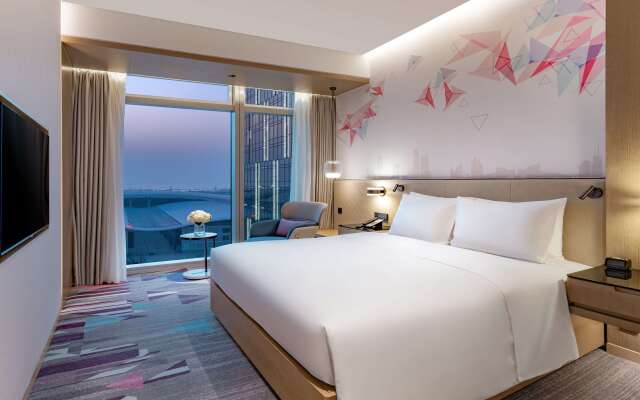 Hilton Garden Inn Shenzhen World Exhibition & Convention Center