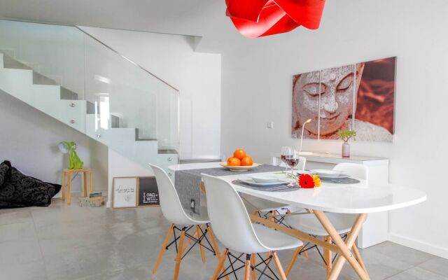 Madeira Beach House by MHM