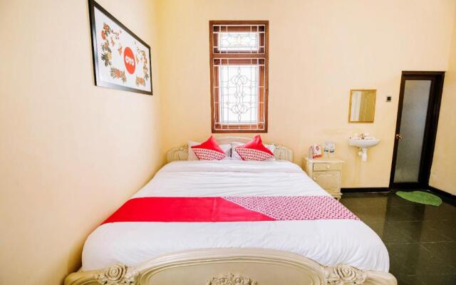 Oyo 986 Authentic Osing Homestay