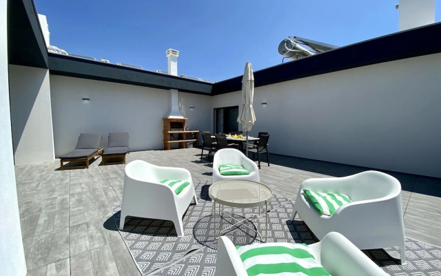 Tavira Grand Balcony With Pool by Homing