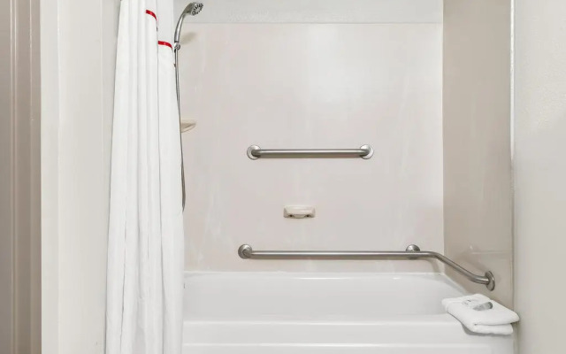 Red Roof Inn Auburn Hills