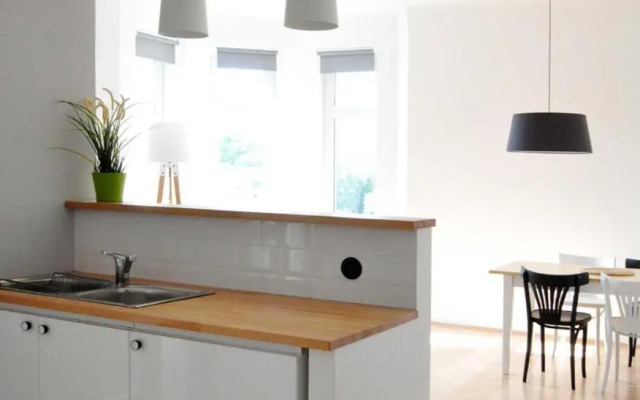 Central-Modern-Apartment